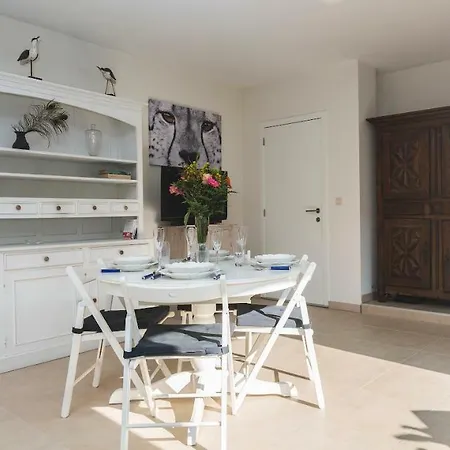 Terrace - Europea Apartment Waterloo